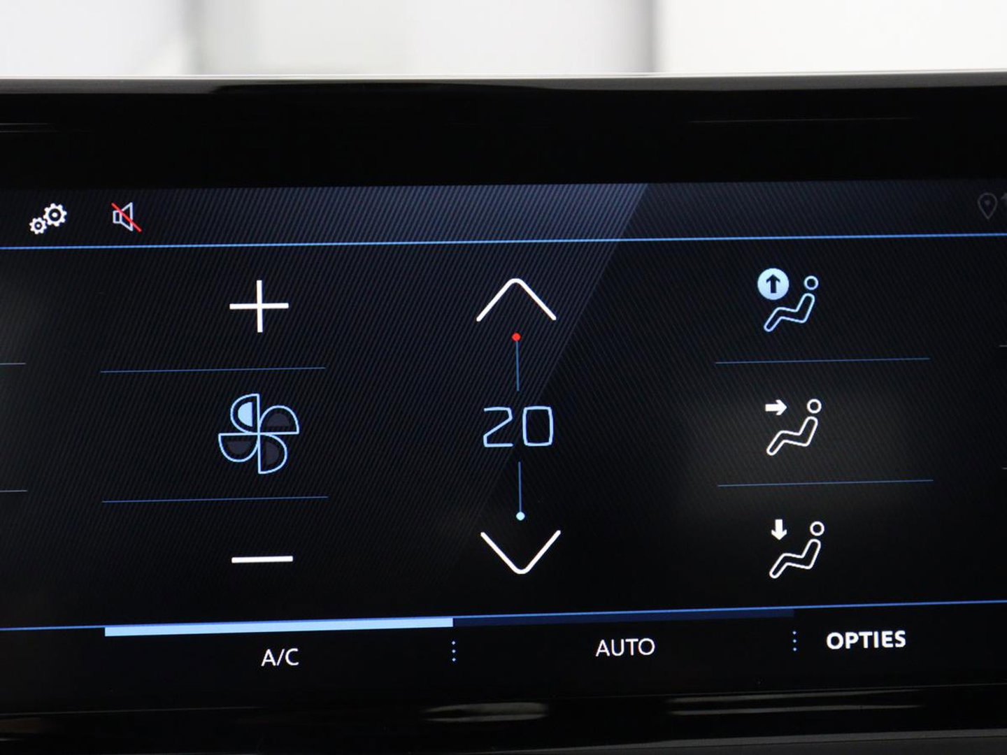 Peugeot 2008 1.2 Hybrid 136 Style | Automaat | Carplay | Climate control | Parkeerhulp | Full LED | Cruise control | Bluetooth