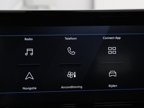 Peugeot 2008 1.2 Hybrid 136 Style | Automaat | Carplay | Climate control | Parkeerhulp | Full LED | Cruise control | Bluetooth