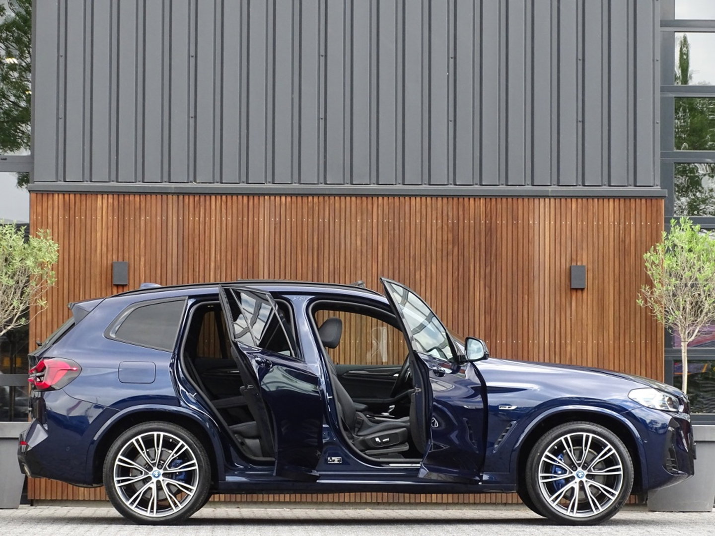 BMW X3 30e 292PK X-drive M-Sport / Laser / 360° / Individual / Trekhaak