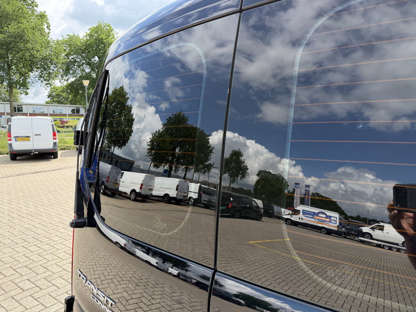 Ford Transit Connect 1.5 TDCI L2 automaat Trend HP / euro 6 / bpm vrij / vaste prijs rijklaar € 10.950 ex btw / lease vanaf € 185 / trekhaak / camera / navigatie / airco / cruise / ingerichte laadruimte