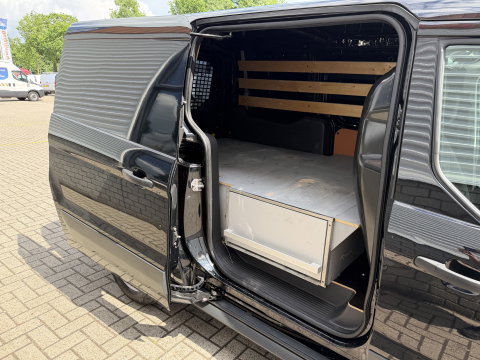 Ford Transit Connect 1.5 TDCI L2 automaat Trend HP / euro 6 / bpm vrij / vaste prijs rijklaar € 10.950 ex btw / lease vanaf € 185 / trekhaak / camera / navigatie / airco / cruise / ingerichte laadruimte