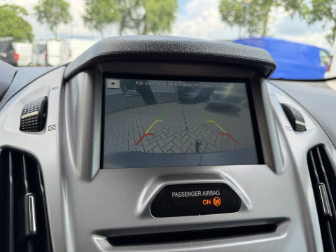 Ford Transit Connect 1.5 TDCI L2 automaat Trend HP / euro 6 / bpm vrij / vaste prijs rijklaar € 10.950 ex btw / lease vanaf € 185 / trekhaak / camera / navigatie / airco / cruise / ingerichte laadruimte