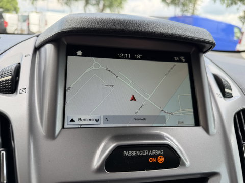 Ford Transit Connect 1.5 TDCI L2 automaat Trend HP / euro 6 / bpm vrij / vaste prijs rijklaar € 10.950 ex btw / lease vanaf € 185 / trekhaak / camera / navigatie / airco / cruise / ingerichte laadruimte