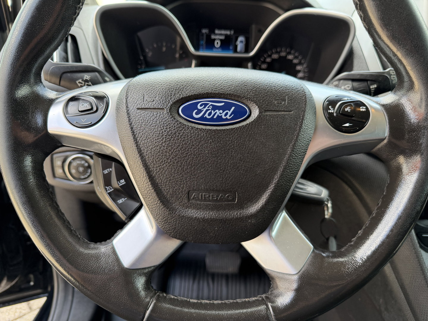 Ford Transit Connect 1.5 TDCI L2 automaat Trend HP / euro 6 / bpm vrij / vaste prijs rijklaar € 10.950 ex btw / lease vanaf € 185 / trekhaak / camera / navigatie / airco / cruise / ingerichte laadruimte