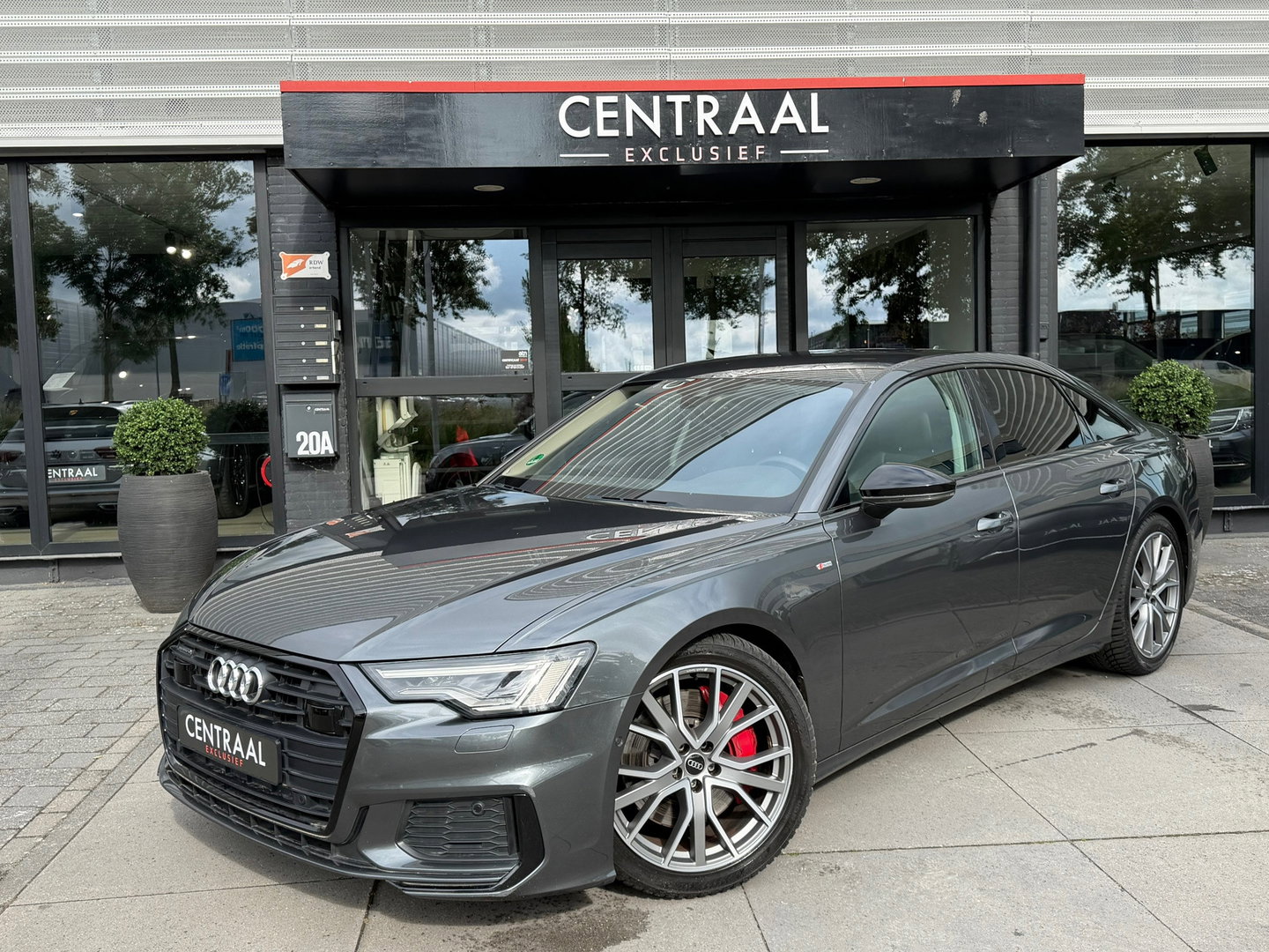 Audi A6 Limousine 55 TFSI e quattro S-line Pano|367PK|ACC|Carplay|Martix