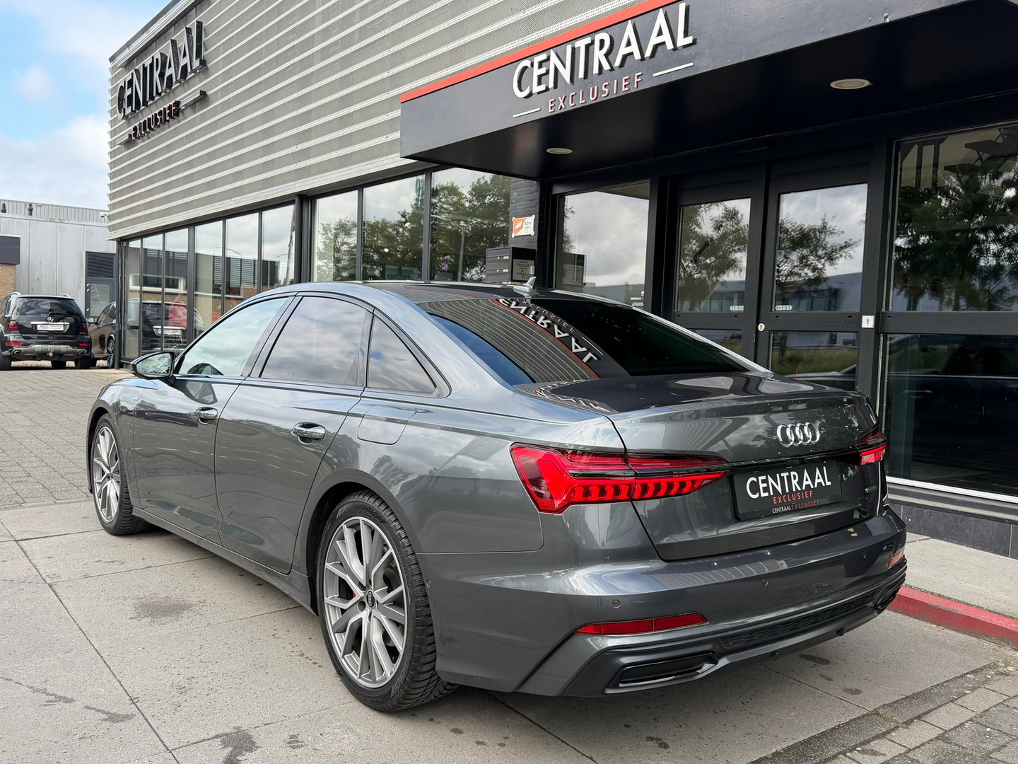 Audi A6 Limousine 55 TFSI e quattro S-line Pano|367PK|ACC|Carplay|Martix