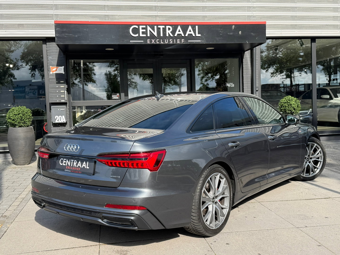 Audi A6 Limousine 55 TFSI e quattro S-line Pano|367PK|ACC|Carplay|Martix