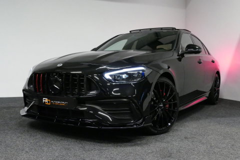 Mercedes-Benz C-Klasse 300 e AMG Line / C63s AMG Diffuser / Brabus look Grille / Panoramadak / Elektr. verstelbare voorstoelen + memory / Digital Light (Laser) / Ambienteverlichting / Stoelverwarming / Apple Carplay - Android Auto / Achteruitrijcamera / Dodehoek detectie / 20''