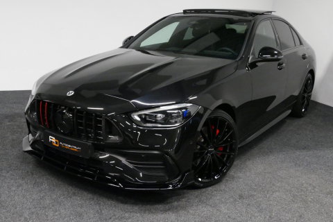 Mercedes-Benz C-Klasse 300 e AMG Line / C63s AMG Diffuser / Brabus look Grille / Panoramadak / Elektr. verstelbare voorstoelen + memory / Digital Light (Laser) / Ambienteverlichting / Stoelverwarming / Apple Carplay - Android Auto / Achteruitrijcamera / Dodehoek detectie / 20''