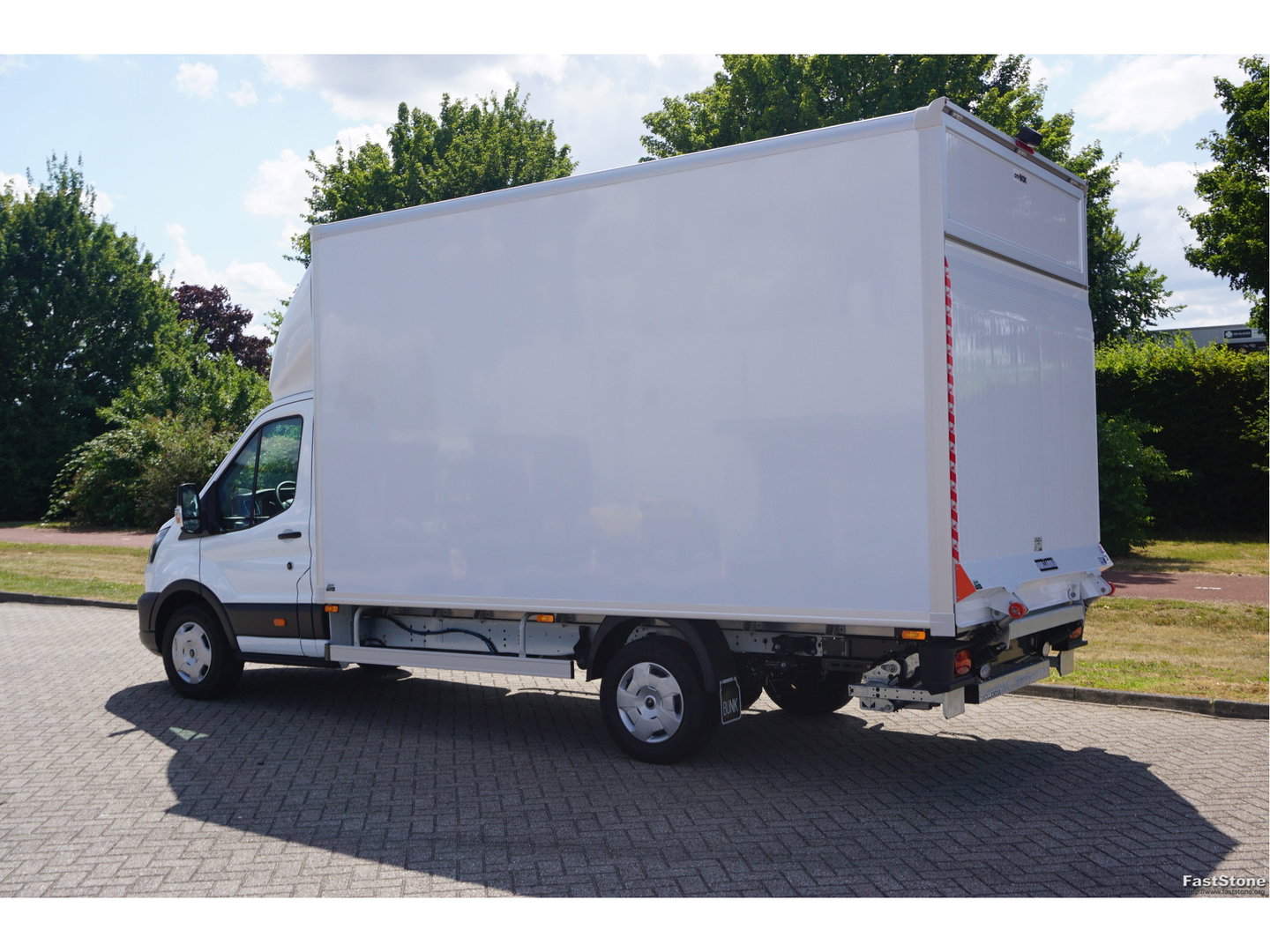 Ford Transit 350L 165PK Bakwagen AUT-10 BPM VRIJ Navi, ACC, Dhollandia 1000KG, 3.5T Trekgewicht!! NR. DJ02*