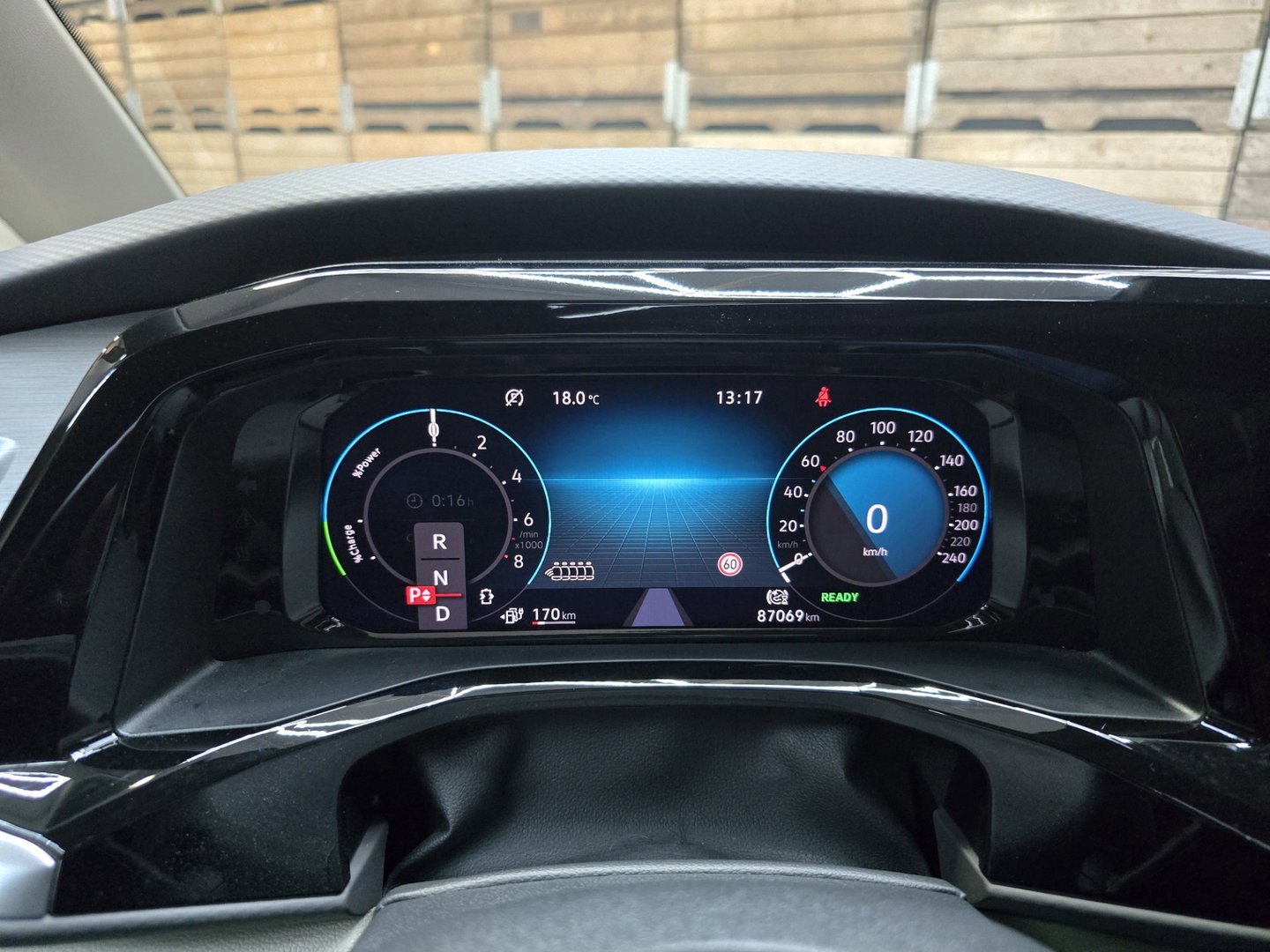 Volkswagen Multivan 1.4 eHybrid L2H1 Style 7P Trekh. 218 PK DSG Pano LEd Carplay Clima Cruise 17"LM 97.4% SOH