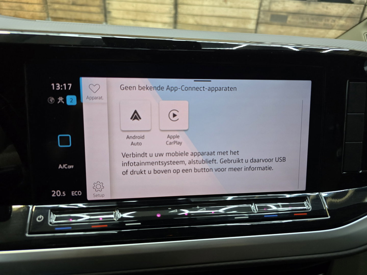 Volkswagen Multivan 1.4 eHybrid L2H1 Style 7P Trekh. 218 PK DSG Pano LEd Carplay Clima Cruise 17"LM 97.4% SOH