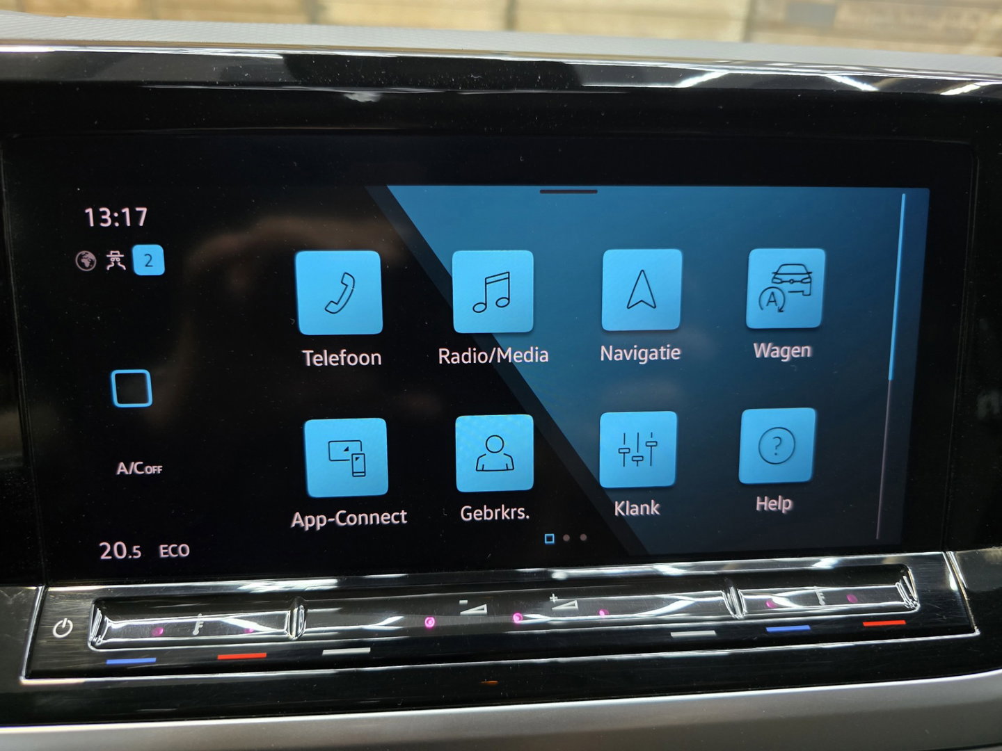Volkswagen Multivan 1.4 eHybrid L2H1 Style 7P Trekh. 218 PK DSG Pano LEd Carplay Clima Cruise 17"LM 97.4% SOH
