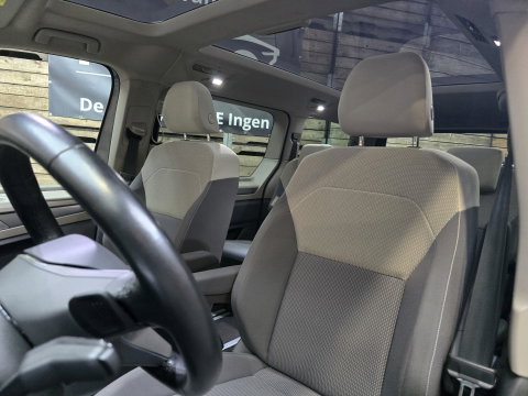 Volkswagen Multivan 1.4 eHybrid L2H1 Style 7P Trekh. 218 PK DSG Pano LEd Carplay Clima Cruise 17"LM 97.4% SOH
