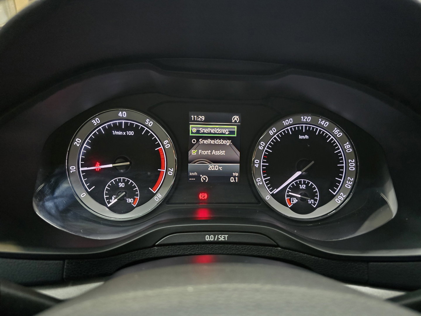 Škoda Karoq 1.0 TSI Ambition Business Navi Carplay trekhaak 17"LM
