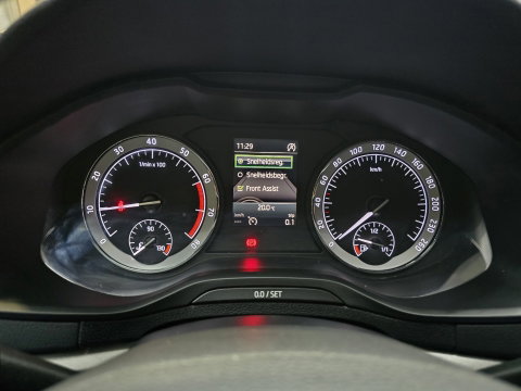 Škoda Karoq 1.0 TSI Ambition Business Navi Carplay trekhaak 17"LM