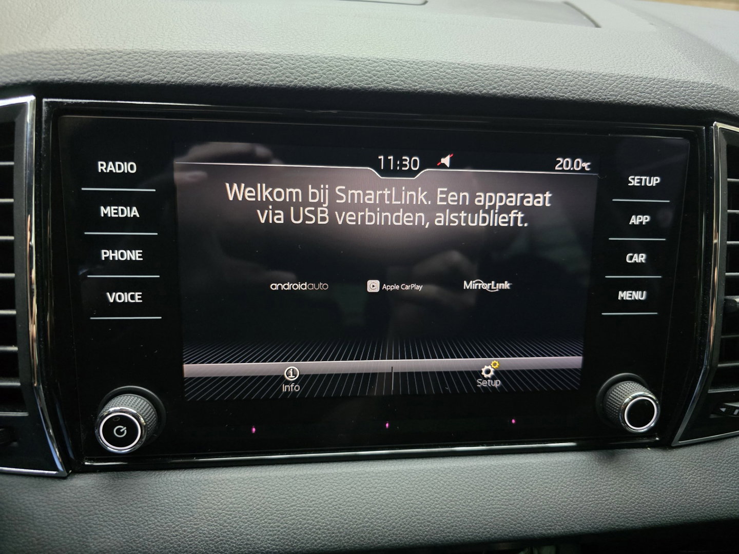 Škoda Karoq 1.0 TSI Ambition Business Navi Carplay trekhaak 17"LM