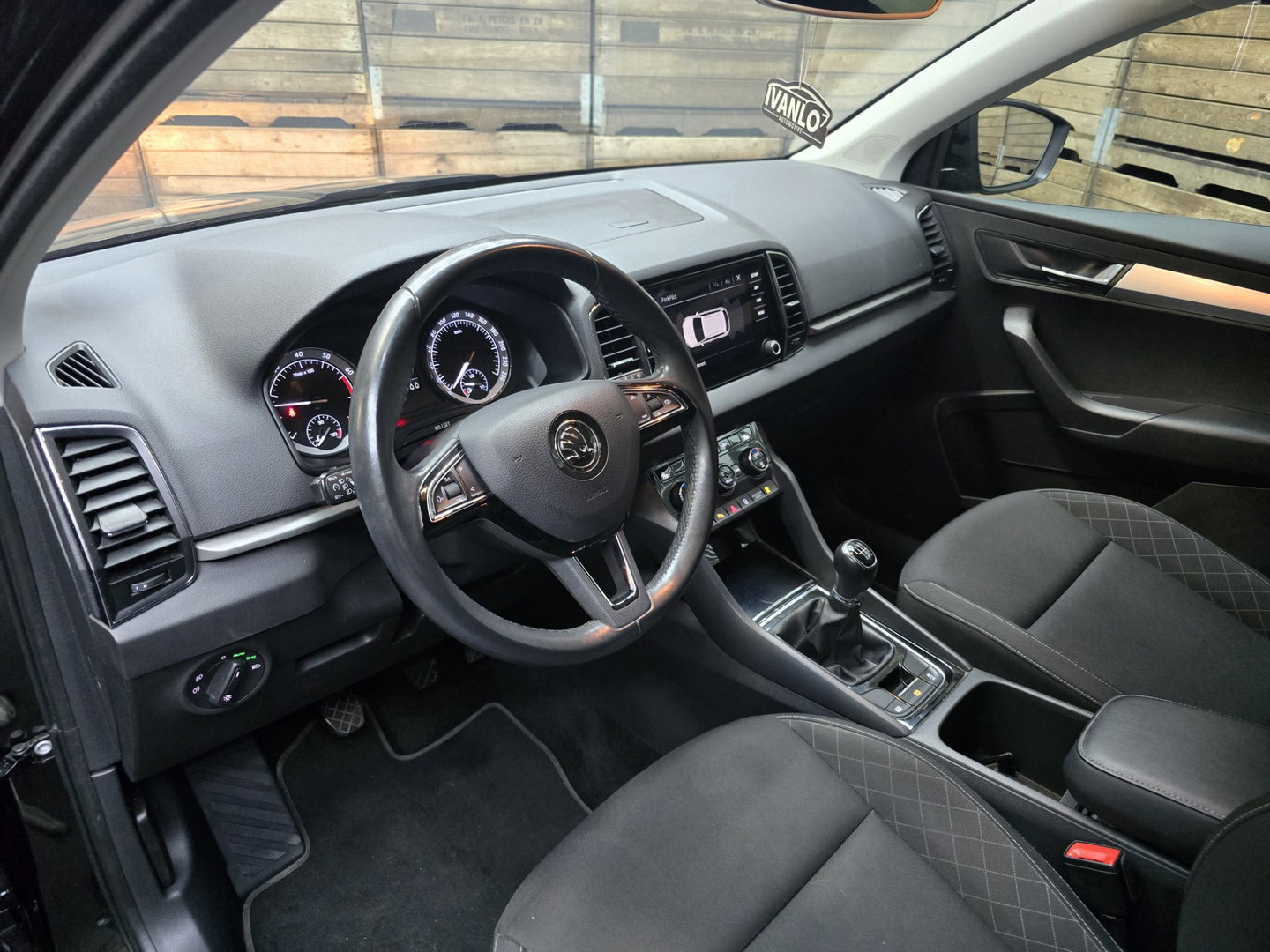 Škoda Karoq 1.0 TSI Ambition Business Navi Carplay trekhaak 17"LM