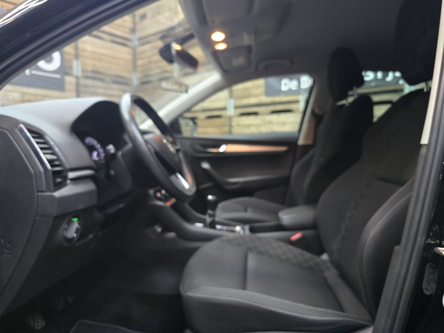 Škoda Karoq 1.0 TSI Ambition Business Navi Carplay trekhaak 17"LM