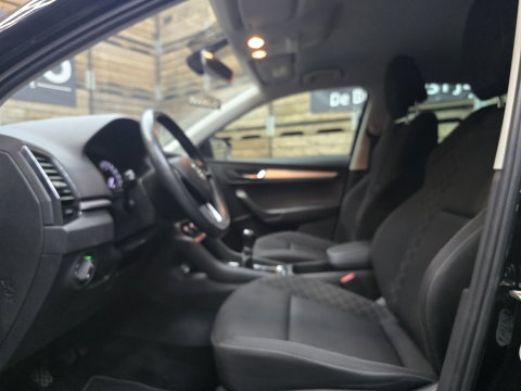 Škoda Karoq 1.0 TSI Ambition Business Navi Carplay trekhaak 17"LM