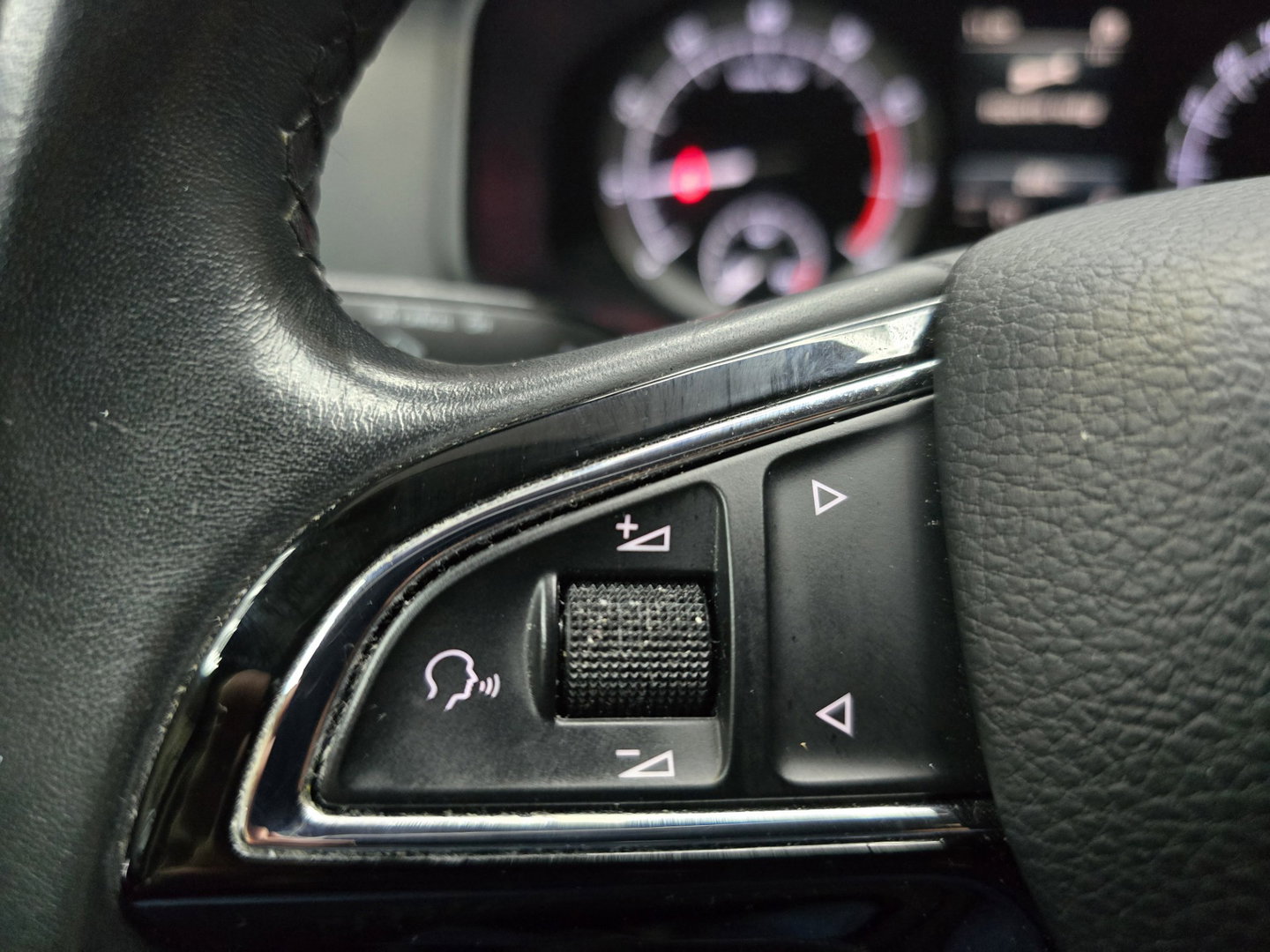Škoda Karoq 1.0 TSI Ambition Business Navi Carplay trekhaak 17"LM