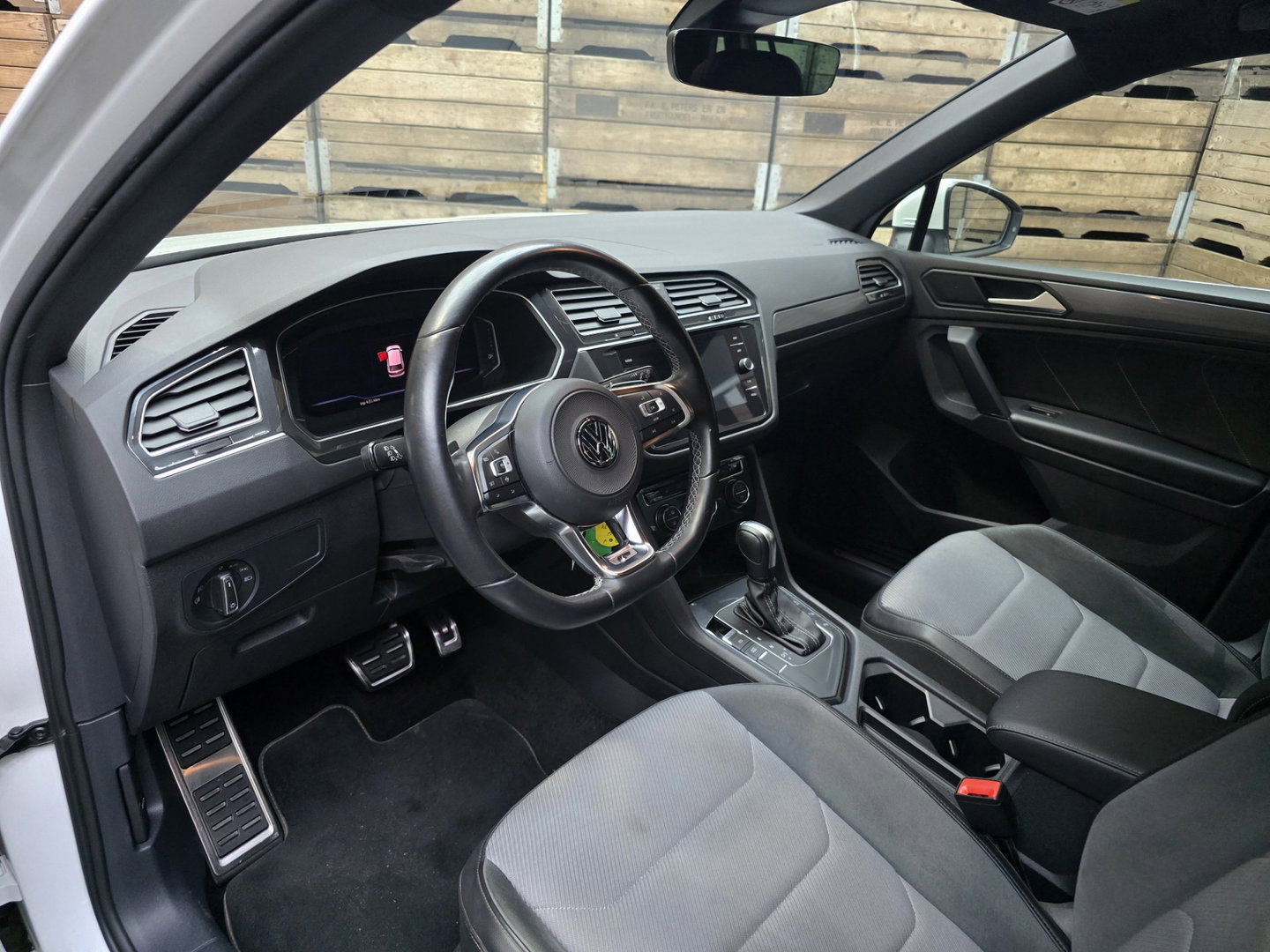 Volkswagen Tiguan 1.5 TSI ACT Highline Business R LED Navi Camera Cruise Clima LM