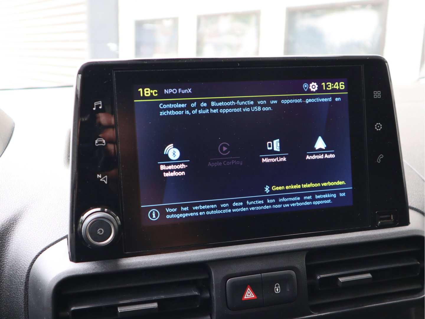 Peugeot e-Partner 50 kWh Lang L2 - Apple Carplay - Snelladen - Camera - 1e Eigenaar