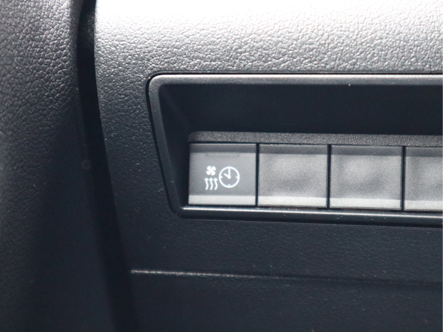 Peugeot e-Partner 50 kWh Lang L2 - Apple Carplay - Snelladen - Camera - 1e Eigenaar