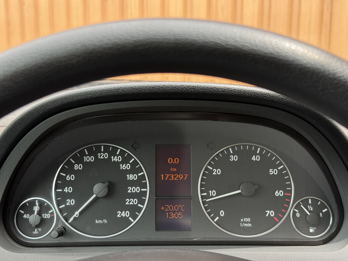 Mercedes-Benz A-Klasse 150 Classic | Origineel Nederlands | 2e Eigenaar | Stuurbekrachtiging | Centrale Deurvergrendeling | Elektrisch Verstelbare Spiegels | Radio |