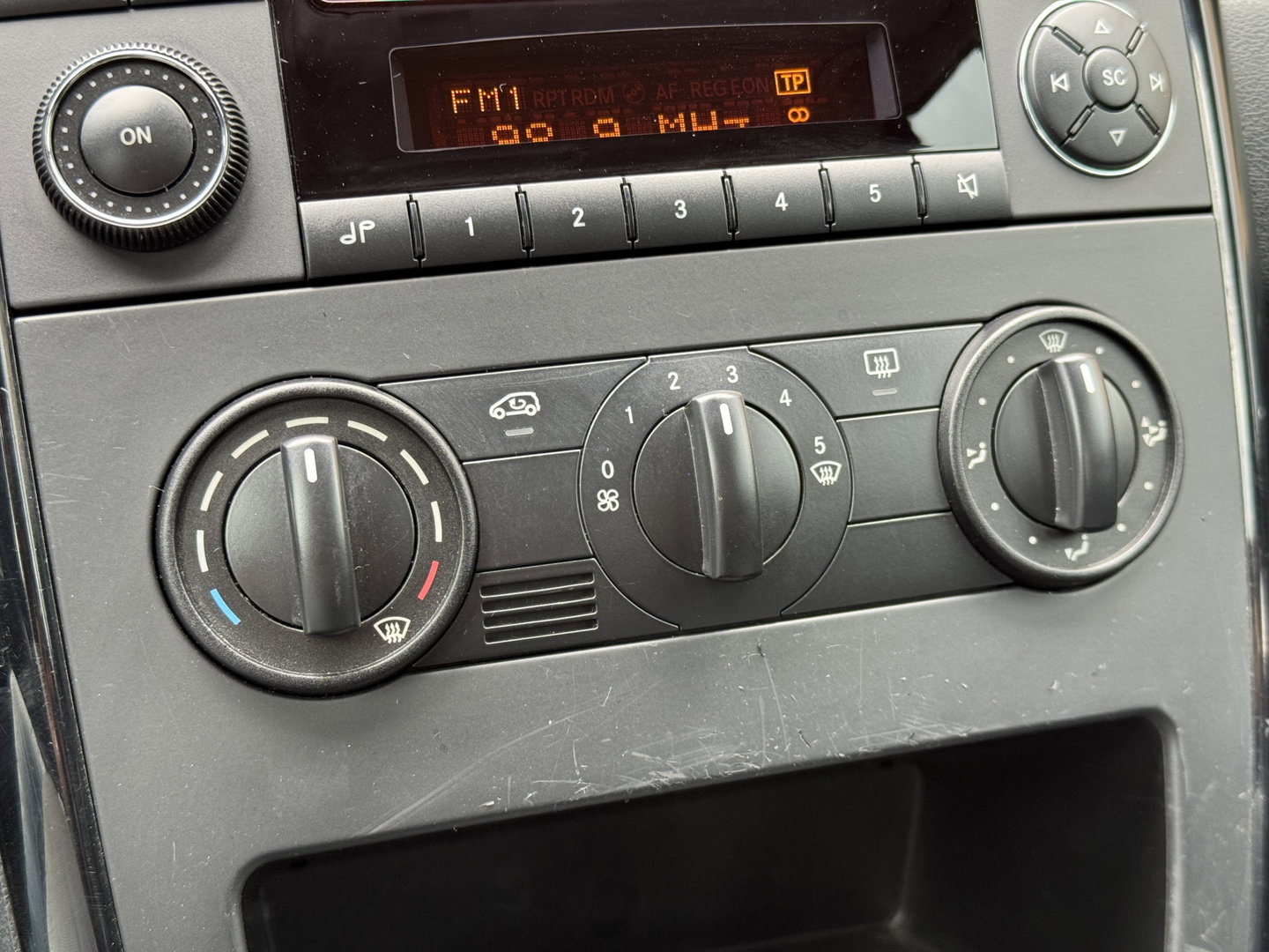 Mercedes-Benz A-Klasse 150 Classic | Origineel Nederlands | 2e Eigenaar | Stuurbekrachtiging | Centrale Deurvergrendeling | Elektrisch Verstelbare Spiegels | Radio |