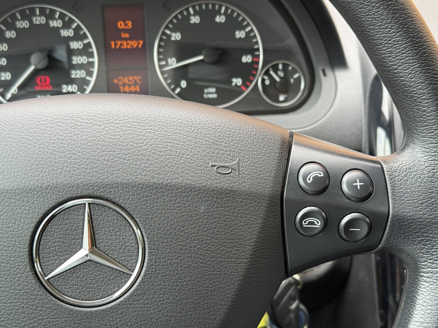 Mercedes-Benz A-Klasse 150 Classic | Origineel Nederlands | 2e Eigenaar | Stuurbekrachtiging | Centrale Deurvergrendeling | Elektrisch Verstelbare Spiegels | Radio |