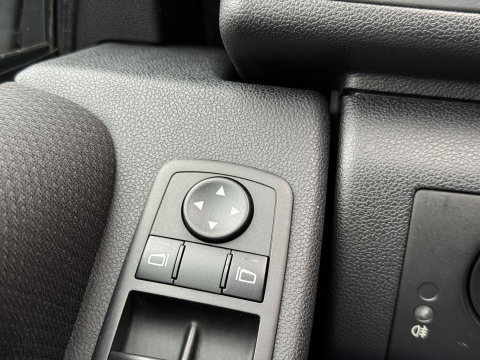Mercedes-Benz A-Klasse 150 Classic | Origineel Nederlands | 2e Eigenaar | Stuurbekrachtiging | Centrale Deurvergrendeling | Elektrisch Verstelbare Spiegels | Radio |