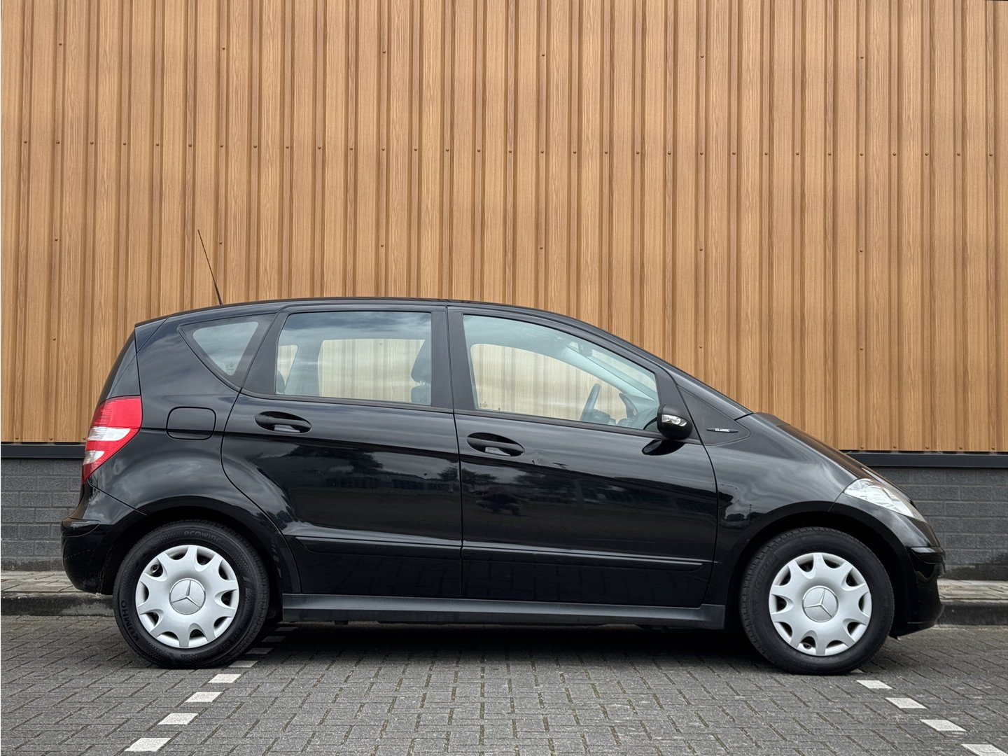 Mercedes-Benz A-Klasse 150 Classic | Origineel Nederlands | 2e Eigenaar | Stuurbekrachtiging | Centrale Deurvergrendeling | Elektrisch Verstelbare Spiegels | Radio |