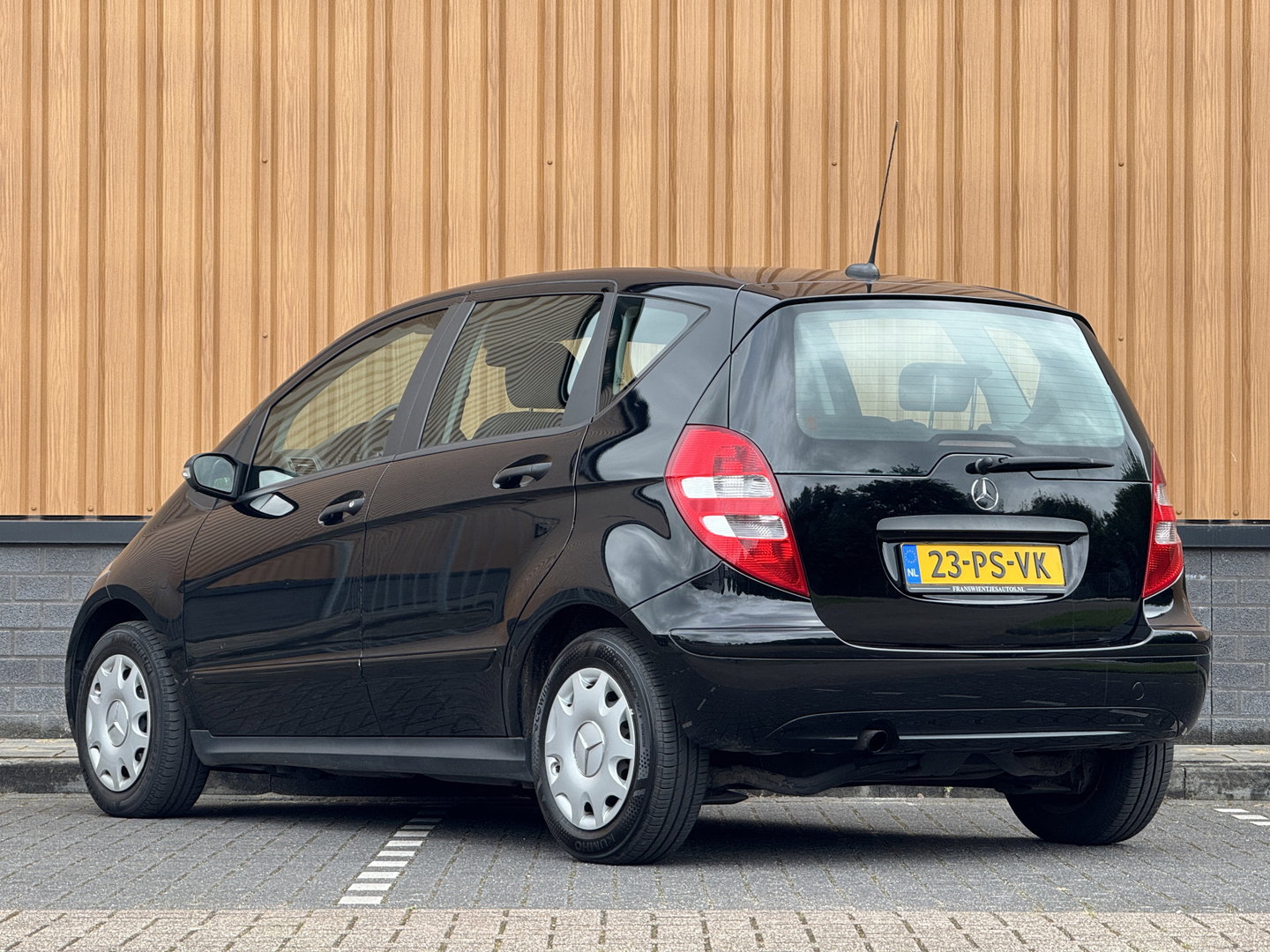 Mercedes-Benz A-Klasse 150 Classic | Origineel Nederlands | 2e Eigenaar | Stuurbekrachtiging | Centrale Deurvergrendeling | Elektrisch Verstelbare Spiegels | Radio |