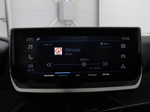 Peugeot 2008 1.2 Hybrid 136 Style | Automaat | Carplay | Climate control | Parkeerhulp | Full LED | Cruise control | Bluetooth