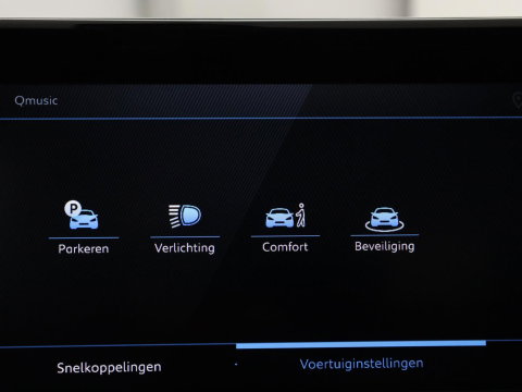Peugeot 2008 1.2 Hybrid 136 Style | Automaat | Carplay | Climate control | Parkeerhulp | Full LED | Cruise control | Bluetooth