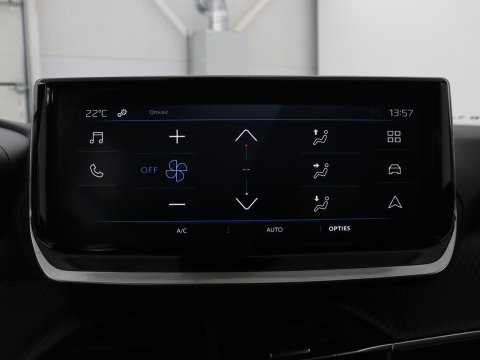 Peugeot 2008 1.2 Hybrid 136 Style | Automaat | Carplay | Climate control | Parkeerhulp | Full LED | Cruise control | Bluetooth