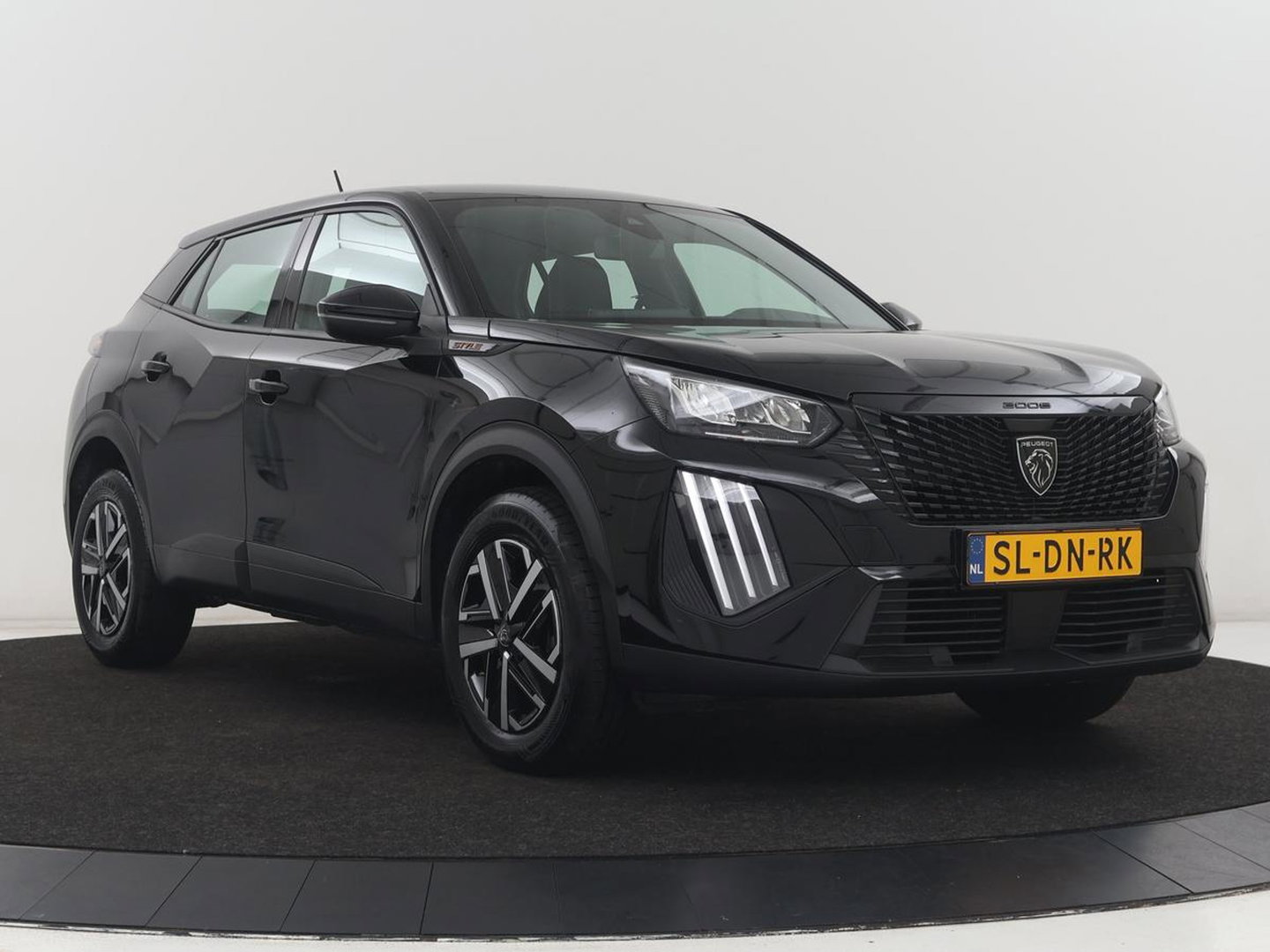 Peugeot 2008 1.2 Hybrid 136 Style | Automaat | Carplay | Climate control | Parkeerhulp | Full LED | Cruise control | Bluetooth
