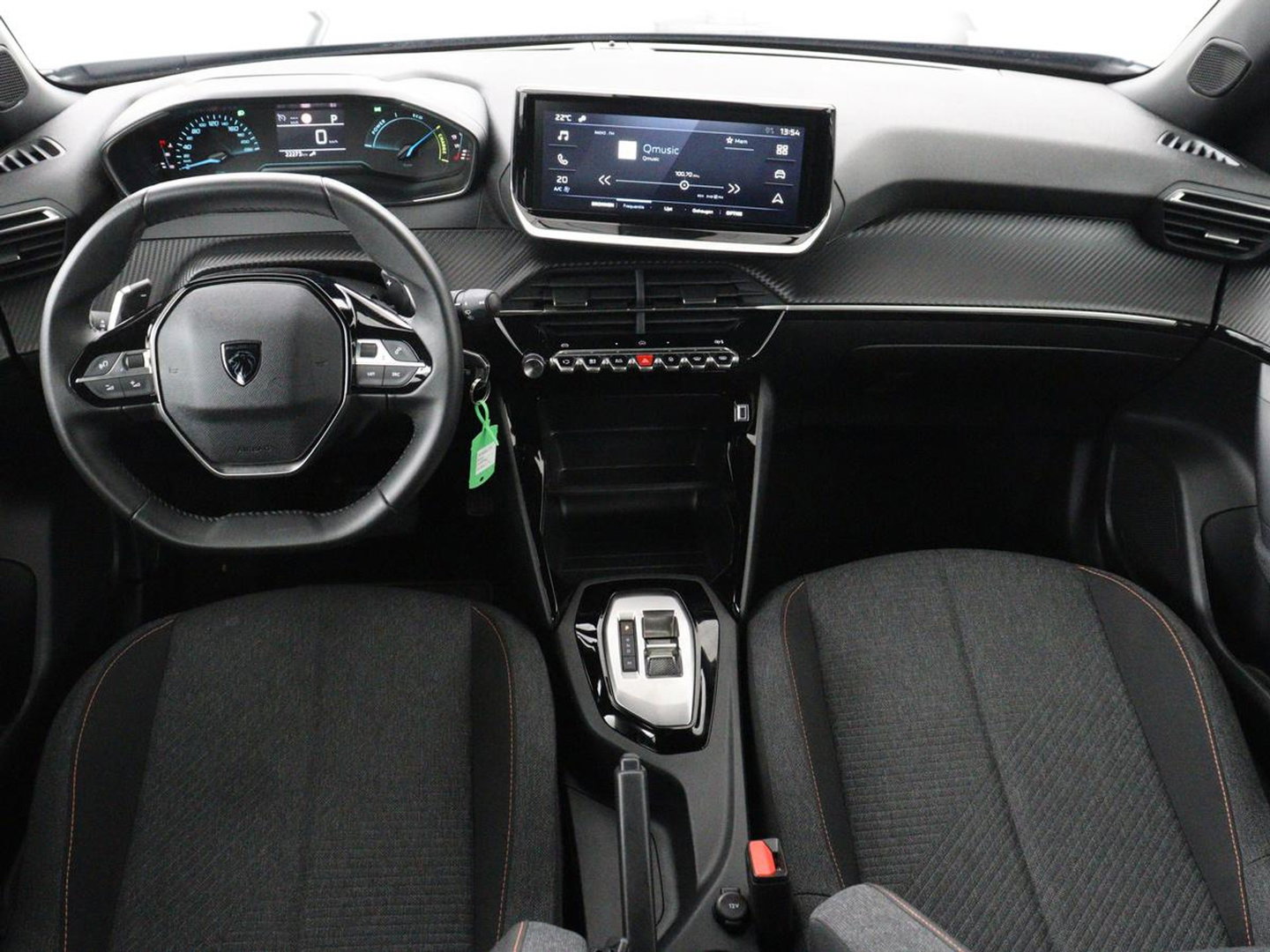 Peugeot 2008 1.2 Hybrid 136 Style | Automaat | Carplay | Climate control | Parkeerhulp | Full LED | Cruise control | Bluetooth