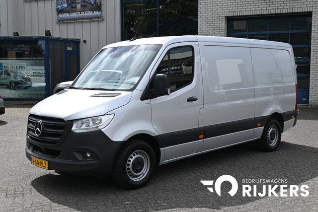 Mercedes-Benz Sprinter - 315 CDI L2H1 RWD 3500 KG trekhaak, Werkplaats inrichting, Geveerde stoel, MBUX 10.25