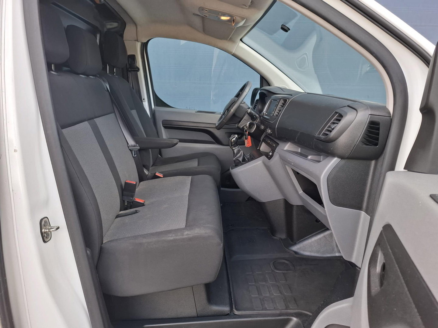 Citroën Jumpy 1.6 BlueHDI 95 Club XS AIRCO / CRUISE CONTROLE / EURO 6 / DUBBELE SCHUIFDEUR