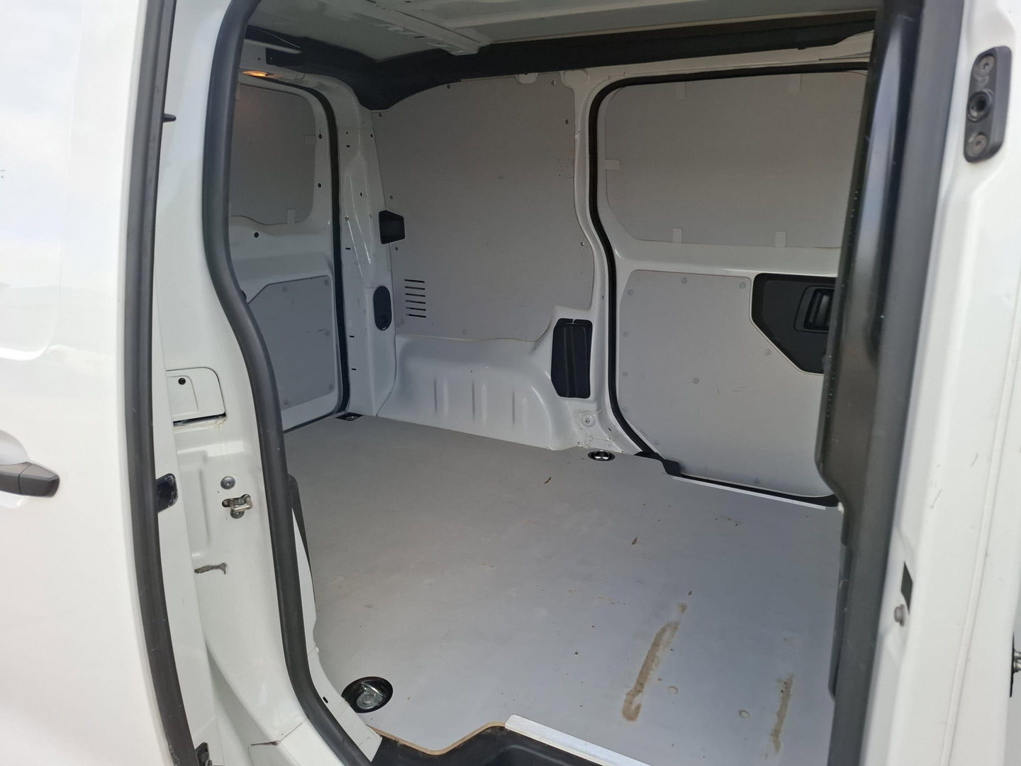Citroën Jumpy 1.6 BlueHDI 95 Club XS AIRCO / CRUISE CONTROLE / EURO 6 / DUBBELE SCHUIFDEUR