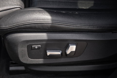 BMW X5 xDrive45e Executive CARPLAY / CAMERA / DEALER ONDERHOUDEN / LEER / STOELVERWARMING / BLACK ON BLACK