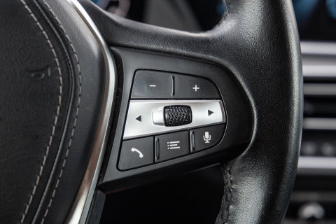 BMW X5 xDrive45e Executive CARPLAY / CAMERA / DEALER ONDERHOUDEN / LEER / STOELVERWARMING / BLACK ON BLACK