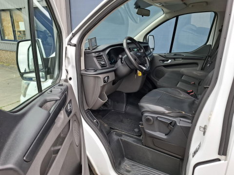 Ford Transit Custom 340 2.0 TDCI L1H1 Ambiente AIRCO / CRUISE CONTROLE / 3 ZITS / TREKHAAK / EURO 6