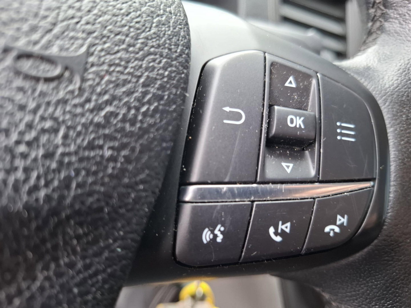 Ford Transit Custom 340 2.0 TDCI L1H1 Ambiente AIRCO / CRUISE CONTROLE / 3 ZITS / TREKHAAK / EURO 6