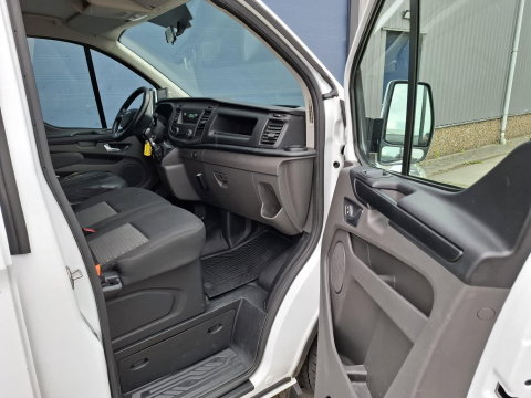 Ford Transit Custom 340 2.0 TDCI L1H1 Ambiente AIRCO / CRUISE CONTROLE / 3 ZITS / TREKHAAK / EURO 6