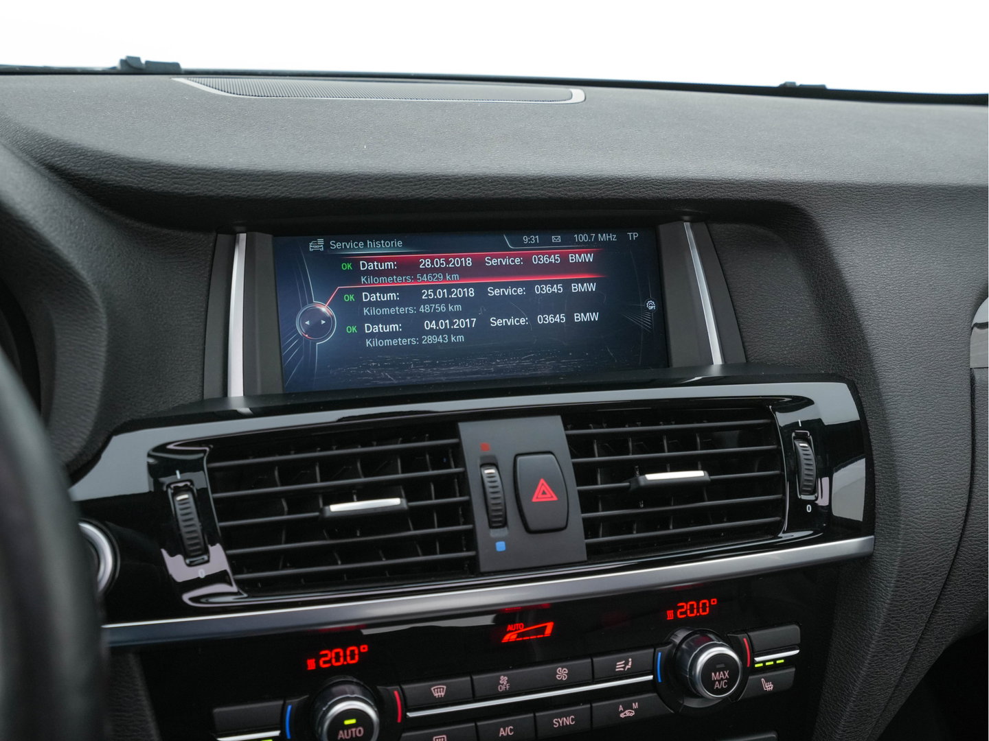 BMW X4 xDrive35i High Executive M-Sportpack Aut. *PANO | HEAD-UP | LEATHER | XENON | MEMORY-PACK | HARMAN/KARDON | KEYLESS | CAMERA | HEATED-SPORTSEATS | NAVI-FULLMAP | SHIFTPADDLES | PRIVACY-GLASS | 20''ALU | TOWBAR*