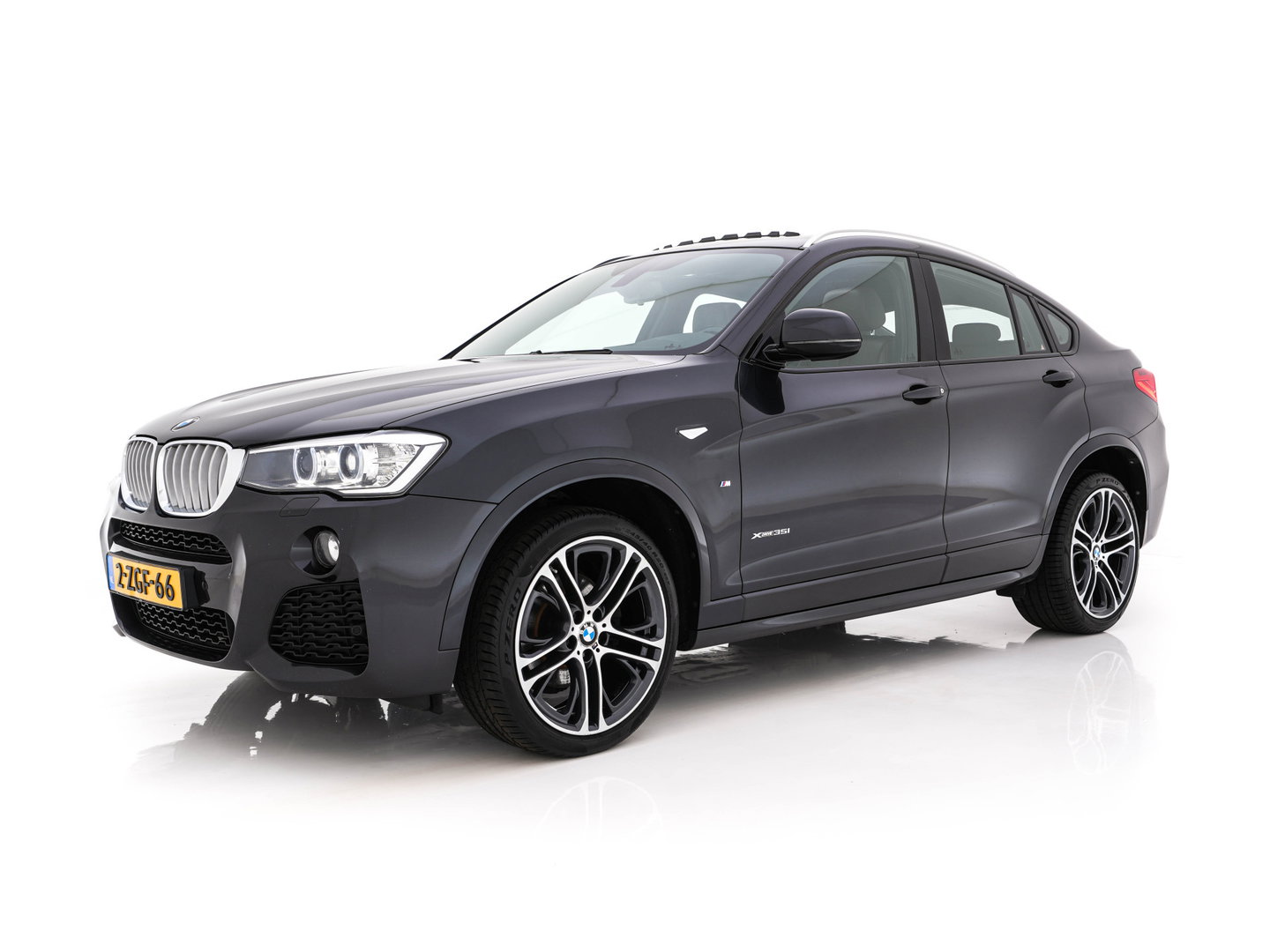 BMW X4 xDrive35i High Executive M-Sportpack Aut. *PANO | HEAD-UP | LEATHER | XENON | MEMORY-PACK | HARMAN/KARDON | KEYLESS | CAMERA | HEATED-SPORTSEATS | NAVI-FULLMAP | SHIFTPADDLES | PRIVACY-GLASS | 20''ALU | TOWBAR*