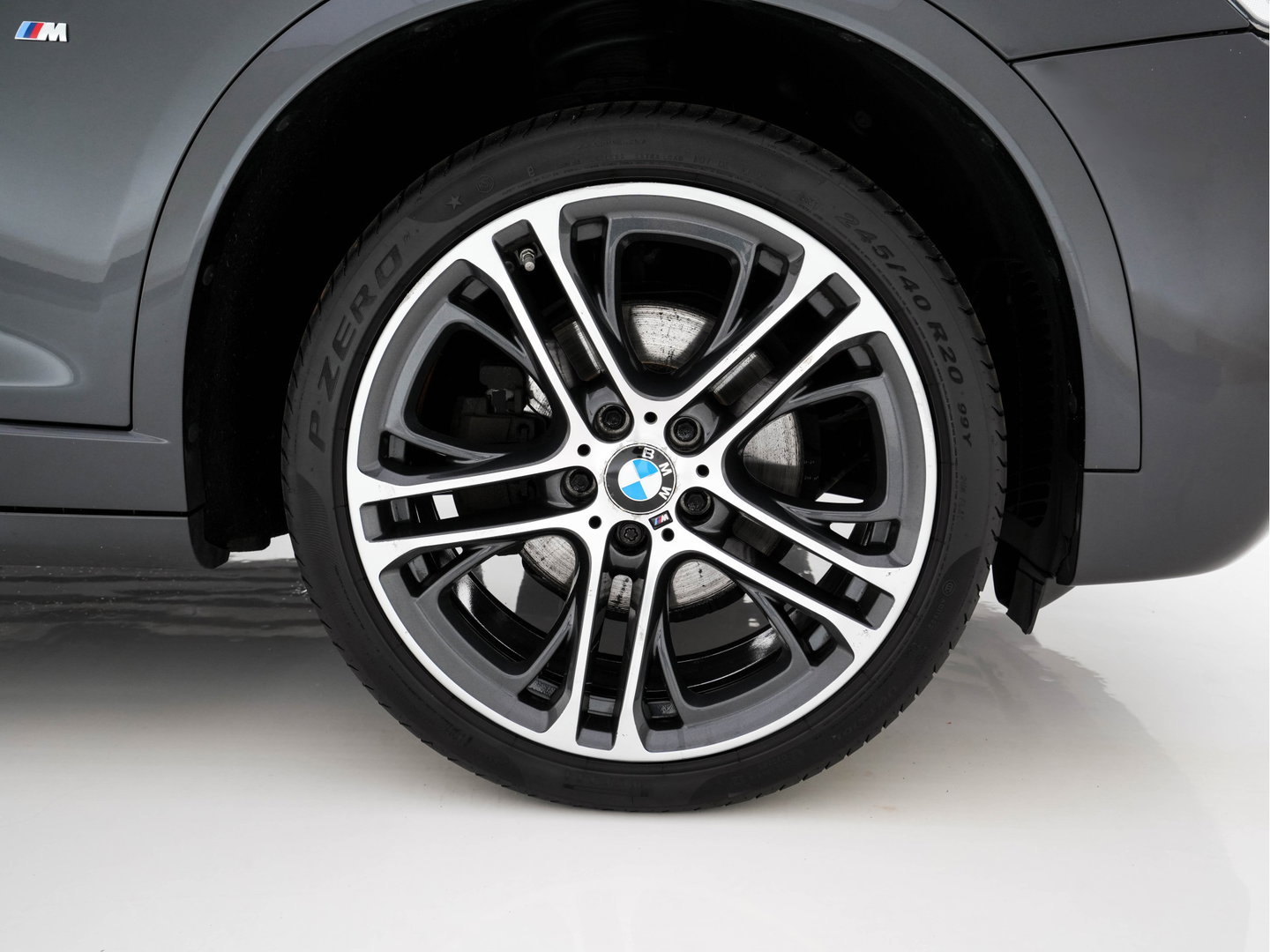 BMW X4 xDrive35i High Executive M-Sportpack Aut. *PANO | HEAD-UP | LEATHER | XENON | MEMORY-PACK | HARMAN/KARDON | KEYLESS | CAMERA | HEATED-SPORTSEATS | NAVI-FULLMAP | SHIFTPADDLES | PRIVACY-GLASS | 20''ALU | TOWBAR*